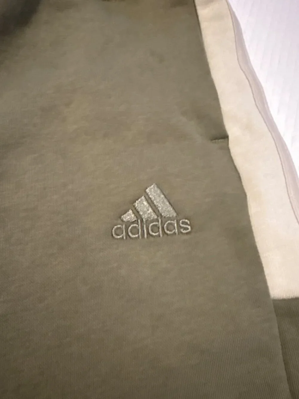 Green Adidas Essential Fleece Three Stripes Shorts w/ Drawstring Size Small NEW